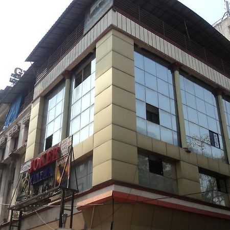 Girija Payyade Hotel Kalyan Exterior photo